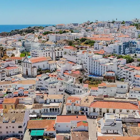 Διαμέρισμα Downtown G - 150m From The