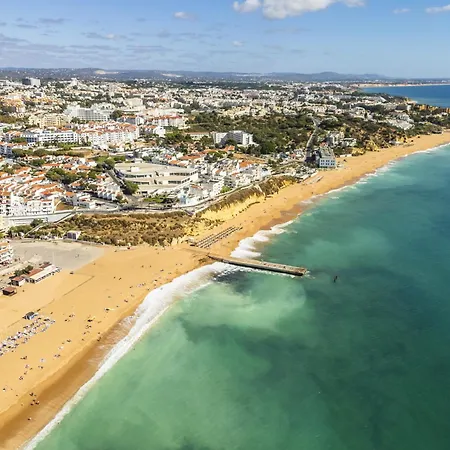 Downtown G - 150m From The Αλμπουφέιρα