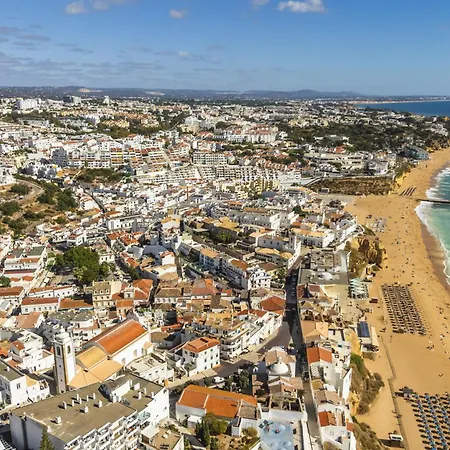 Downtown G - 150m From The